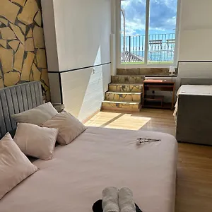 https://rooms-in-seafront-villa.es-andalucia.com