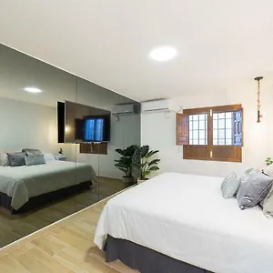 https://apartamentos-deanes-5.es-andalucia.com